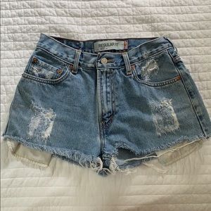 Levi’s 505 Distressed Short
